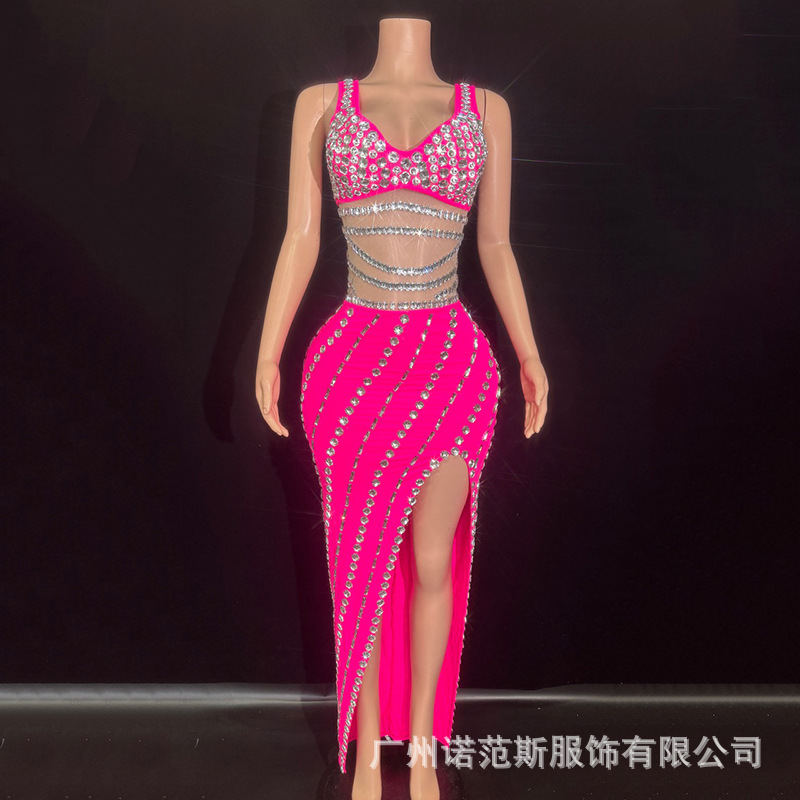 ชุดเดรสหรูหราประดับเพชรระยิบระ - Summer Clothing Resort บทวิจารณ์และราคา
